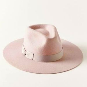 Fedora blush pink